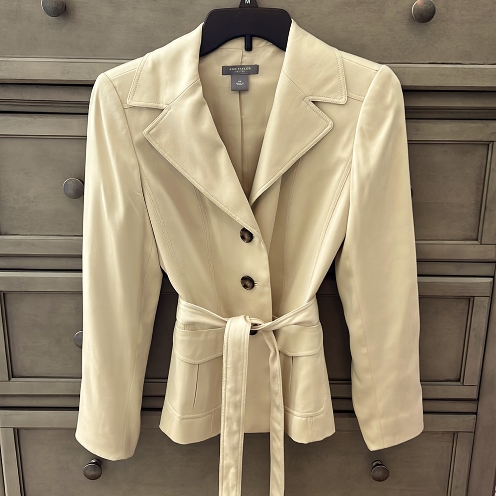 Women’s petite blazer